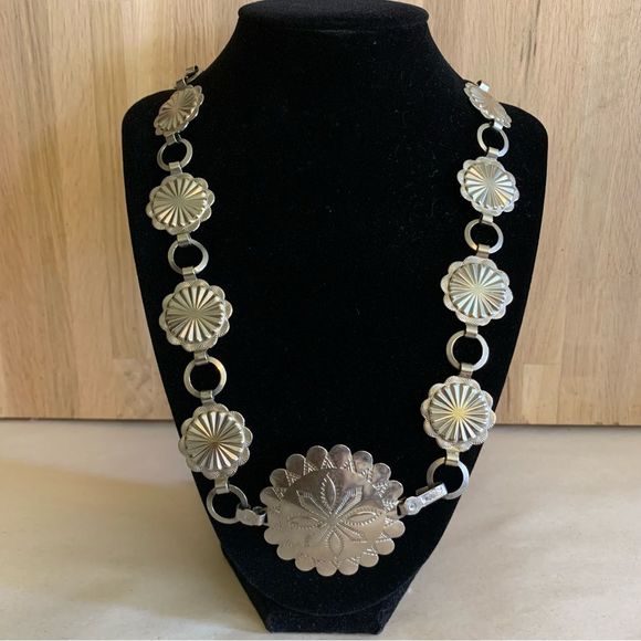 Vintage Jewelry - Vintage Silvertone Concho Statement Necklace